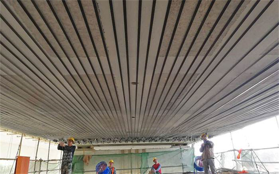 碳纤维板张拉锚固