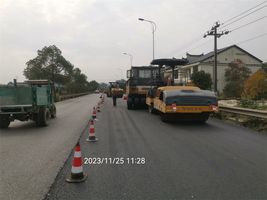国道路面施工